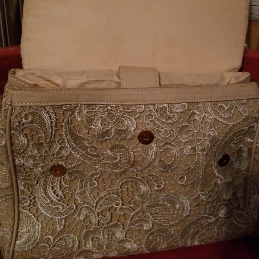 Purse - Picture 4 of 4